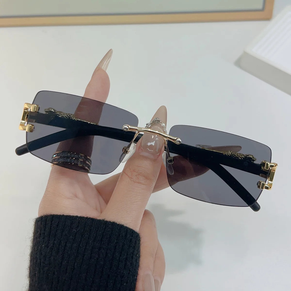 Frameless Rectangular Sunglasses – Unisex Vintage Style Shades
