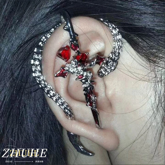 With its refined, high-end design, the Star Guard Taboo Rose piercing combines cold sophistication with dark and sweet contrasts — a unisex statement for modern rebels.